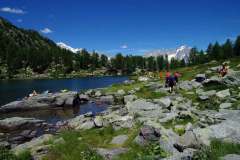 Il-Lago-dArpy-e-uno-splendido-lago-alpino-5