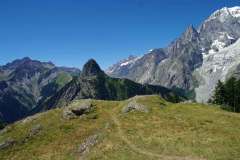 Rifugio-Giorgio-Bertone-UnOasi-con-Vista-sul-Monte-Bianco-10