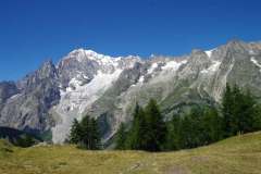 Rifugio-Giorgio-Bertone-UnOasi-con-Vista-sul-Monte-Bianco-11