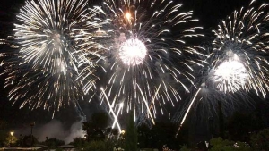 Roma, Dal 28 giugno il campionato di fuochi d'artificio a Cinencittà World. Dopo lo straordinario successo della prima edizione, Stelle di fuoco,