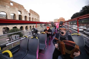 Campidoglio rinviato al 7 gennaio “Open Bus Ambrogio Sparagna”,