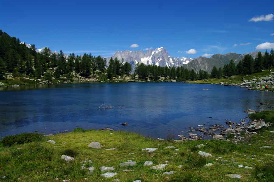 Il Lago d'Arpy è uno splendido lago alpino