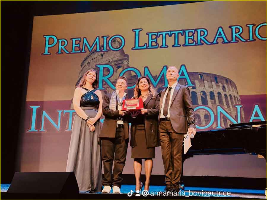 Annamaria Bovio Sul-palco-del-Teatro-Ghione